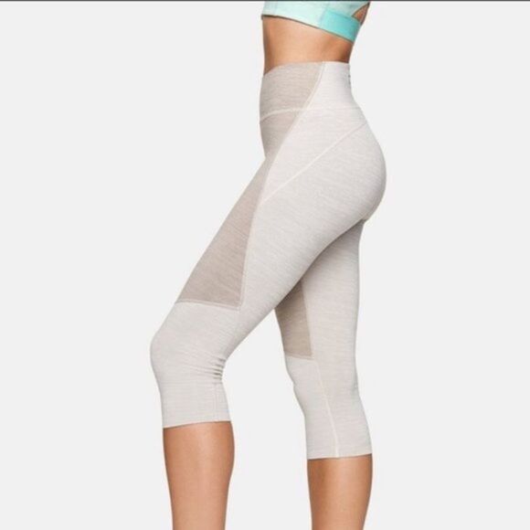 Outdoor Voices TechSweat Two Tone Crop Leggings - Picture 2 of 8